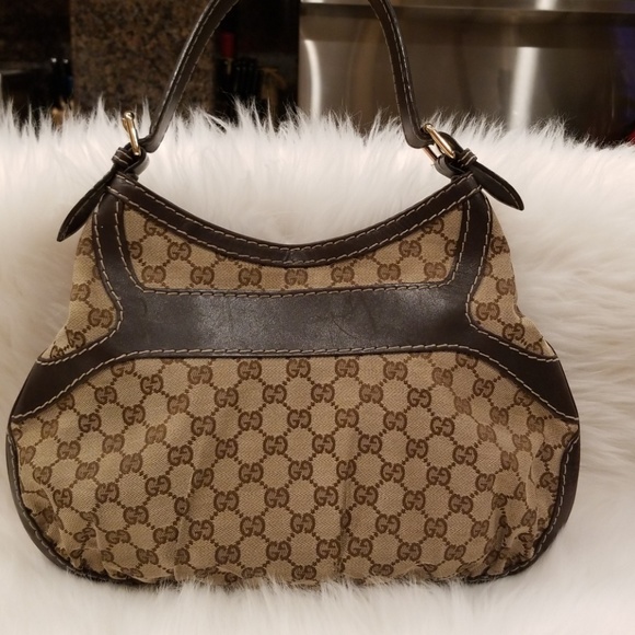 Gucci Handbag With Gold Bow - Picture 2 of 7